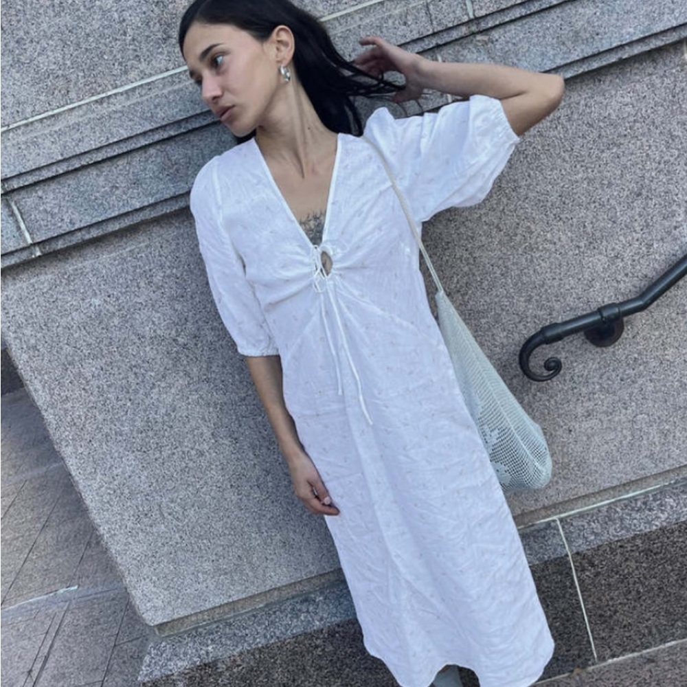 Elegant White Midi Dress